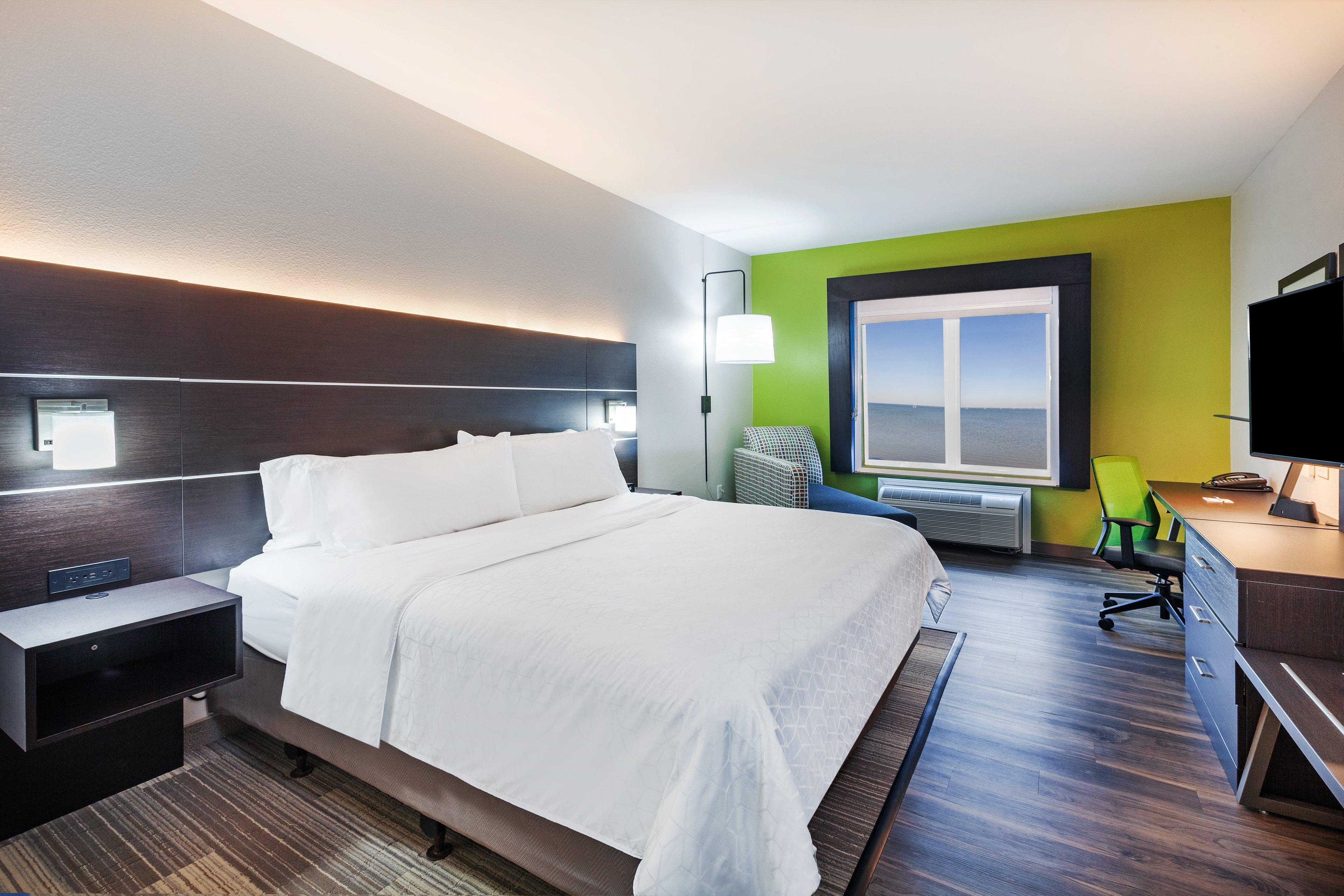 Standard King Room with Bay View